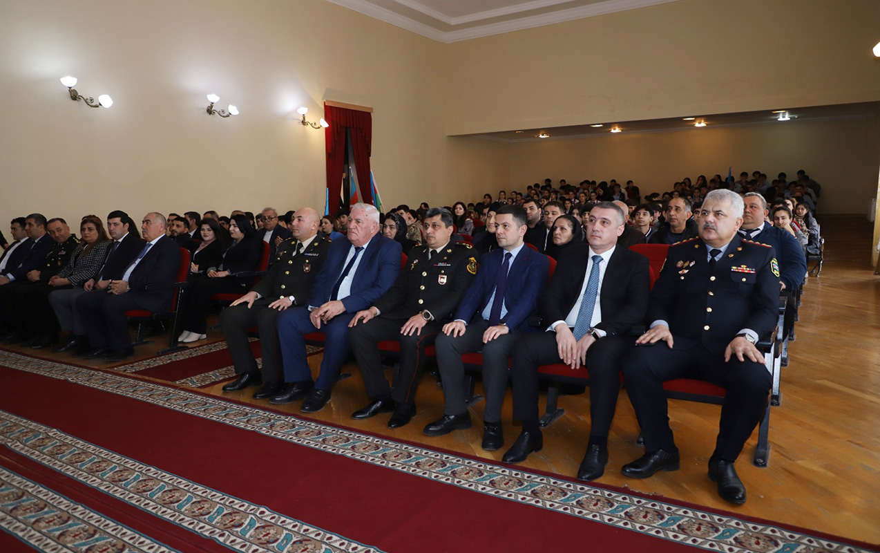 dovlet-xidmeti-siyezende-gencler-ucun-tedbir-kecirdi