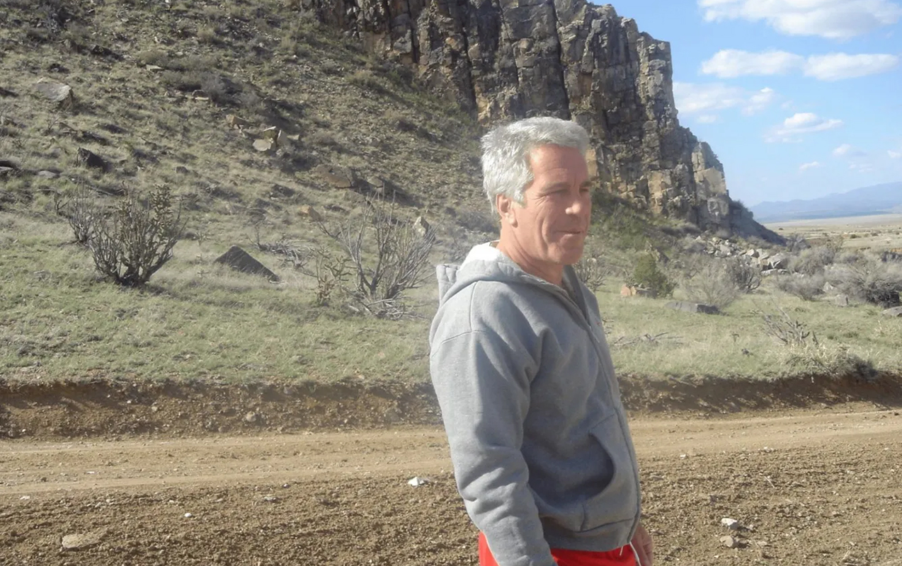 epsteyn-cesed-ve-delilleri-orada-yandirib