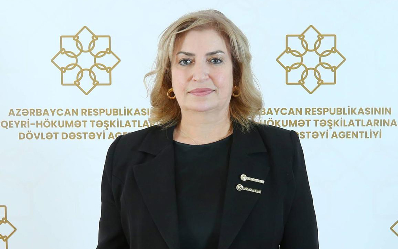 menevi-tor-tokuntuleri-qabaga-verib-xoruzlandirirlar