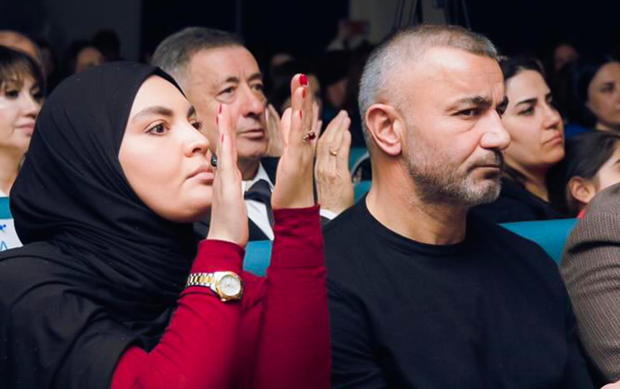 qurban-qurbanov-xanimi-ile-tedbirde