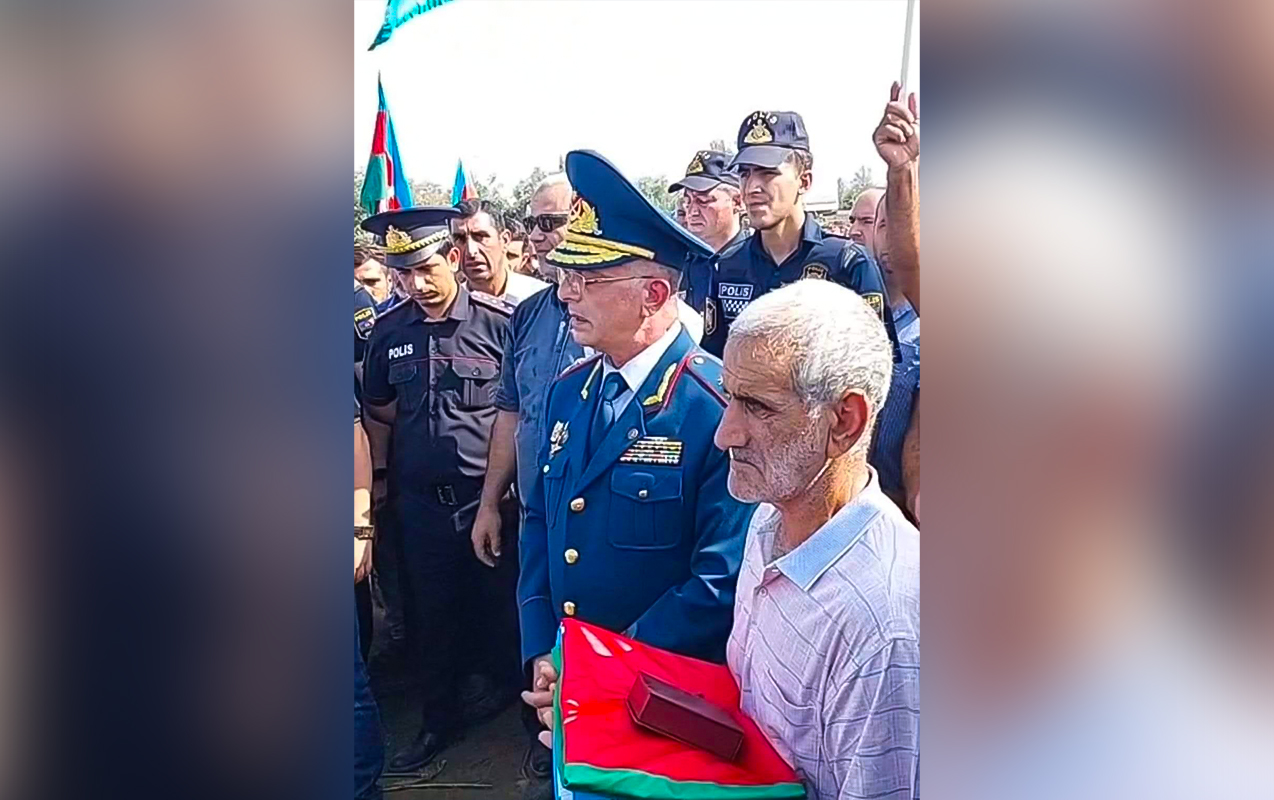 zerdabda-sehid-atasi-vefat-etdi