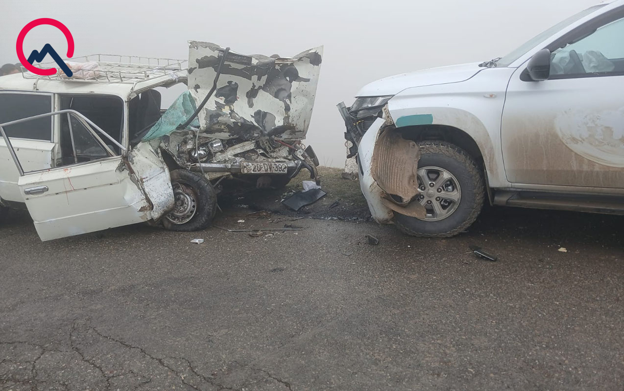 semkirde-masinlar-toqqusdu