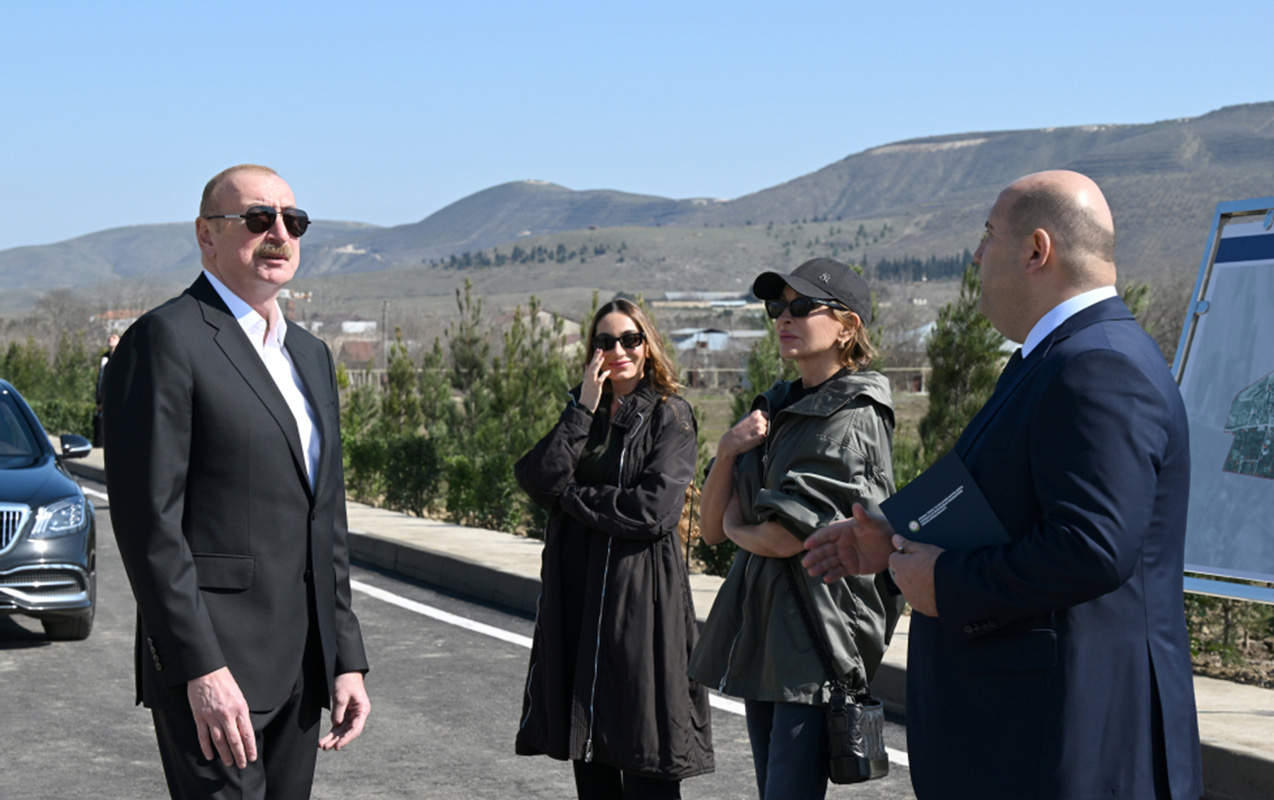 prezident-xanimi-ve-qizi-ile-xocavendde-olub