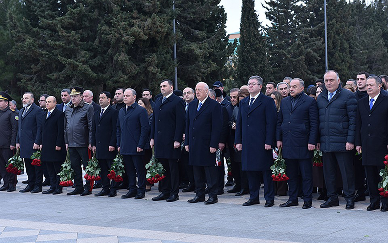 sumqayitda-xocali-soyqirimi-qurbanlarinin-xatiresi-anildi