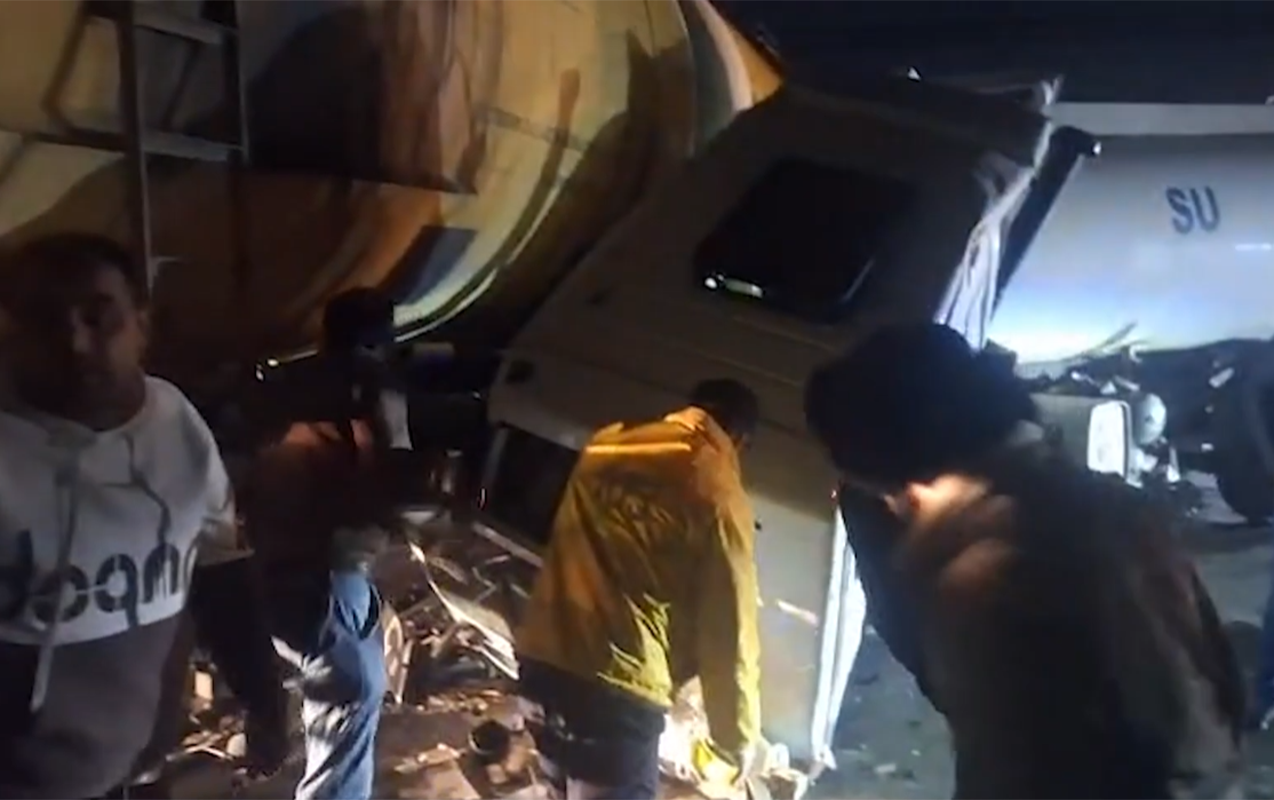 yuk-avtomobili-qatara-cirpildi