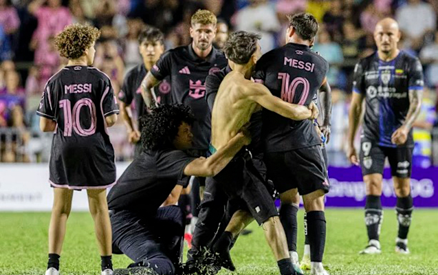 azarkesler-meydana-girib-messini-yixdilar