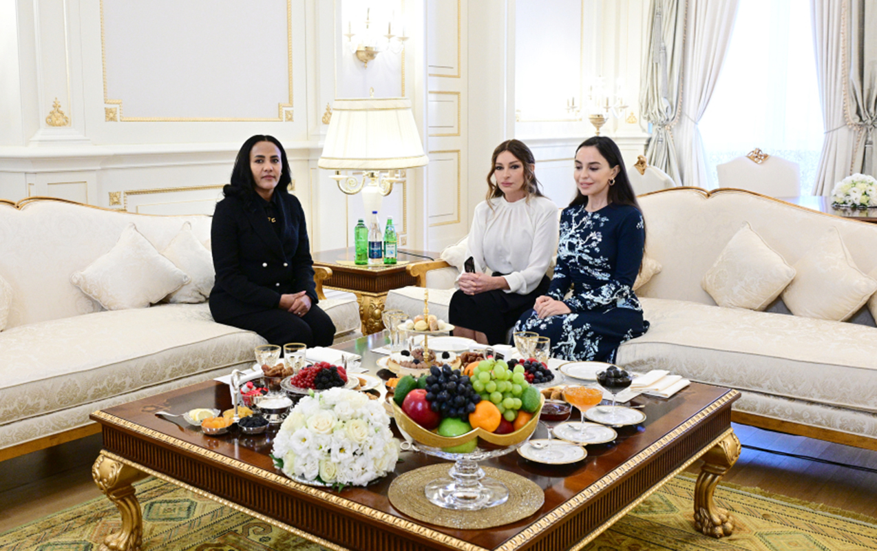 birinci-xanimlar-gorusdu