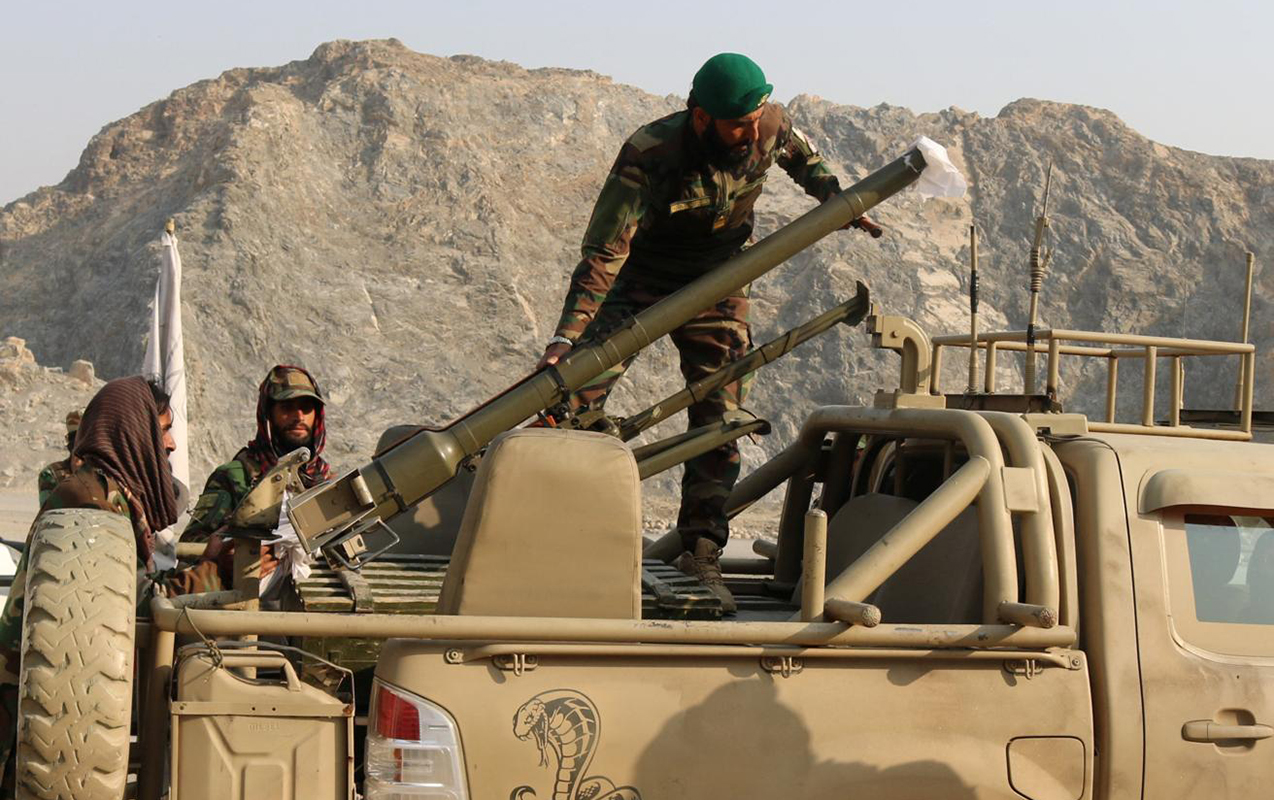 efqanistan-pakistanda-herbi-obyektlere-zerbe-endirdi