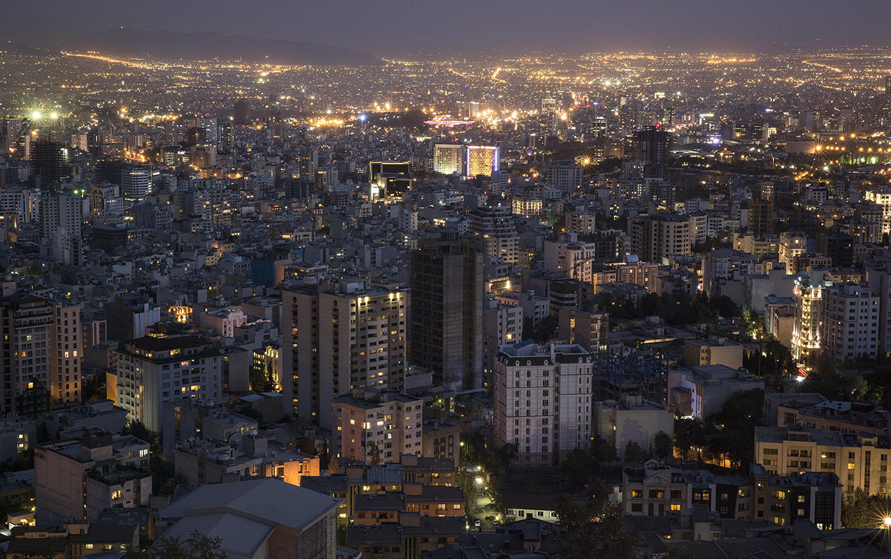 tehranda-sevinc-sesleri