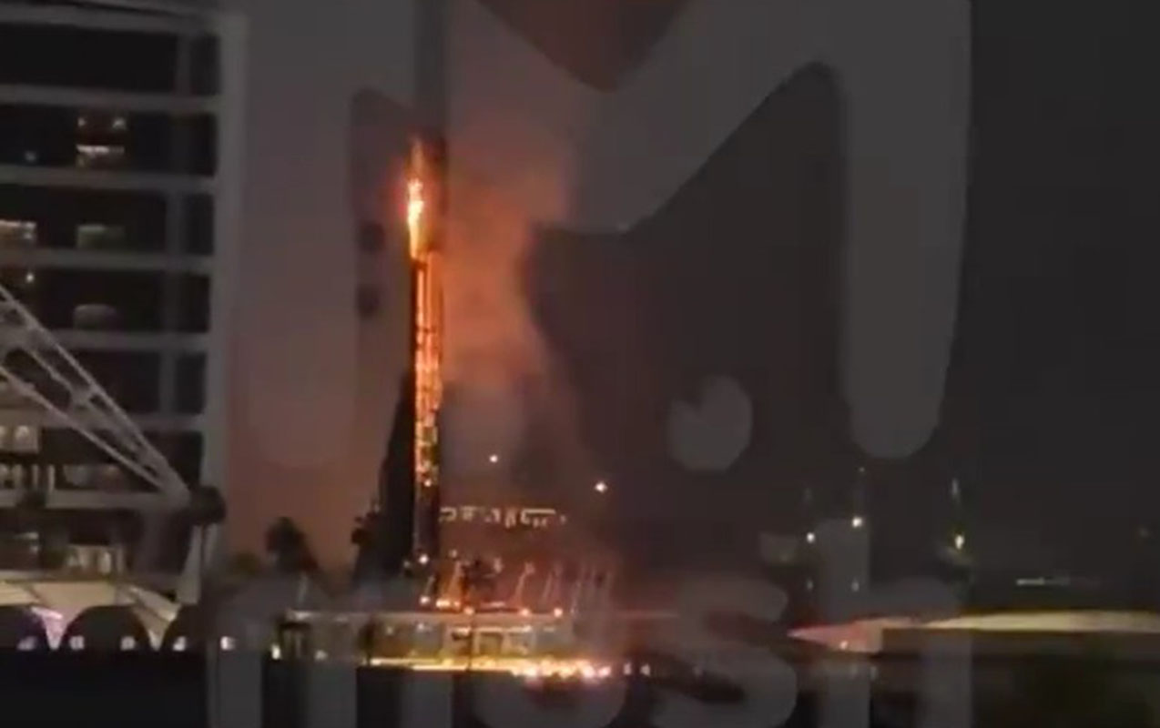 iran-dubaydaki-burj-al-arab-hotelini-hedef-aldi