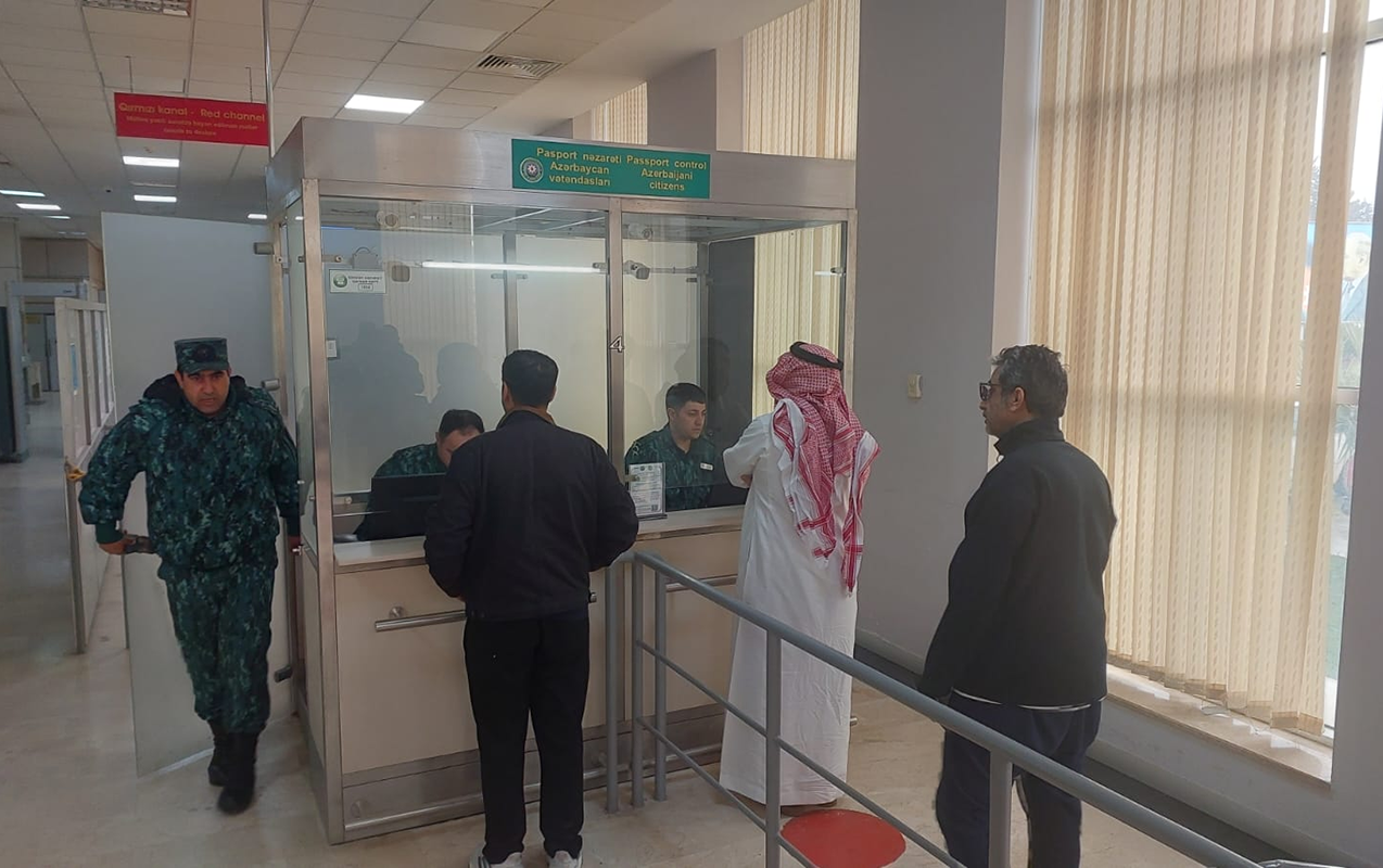 60-nefere-yaxin-azerbaycanli-irandan-olkeye-texliye-edilib