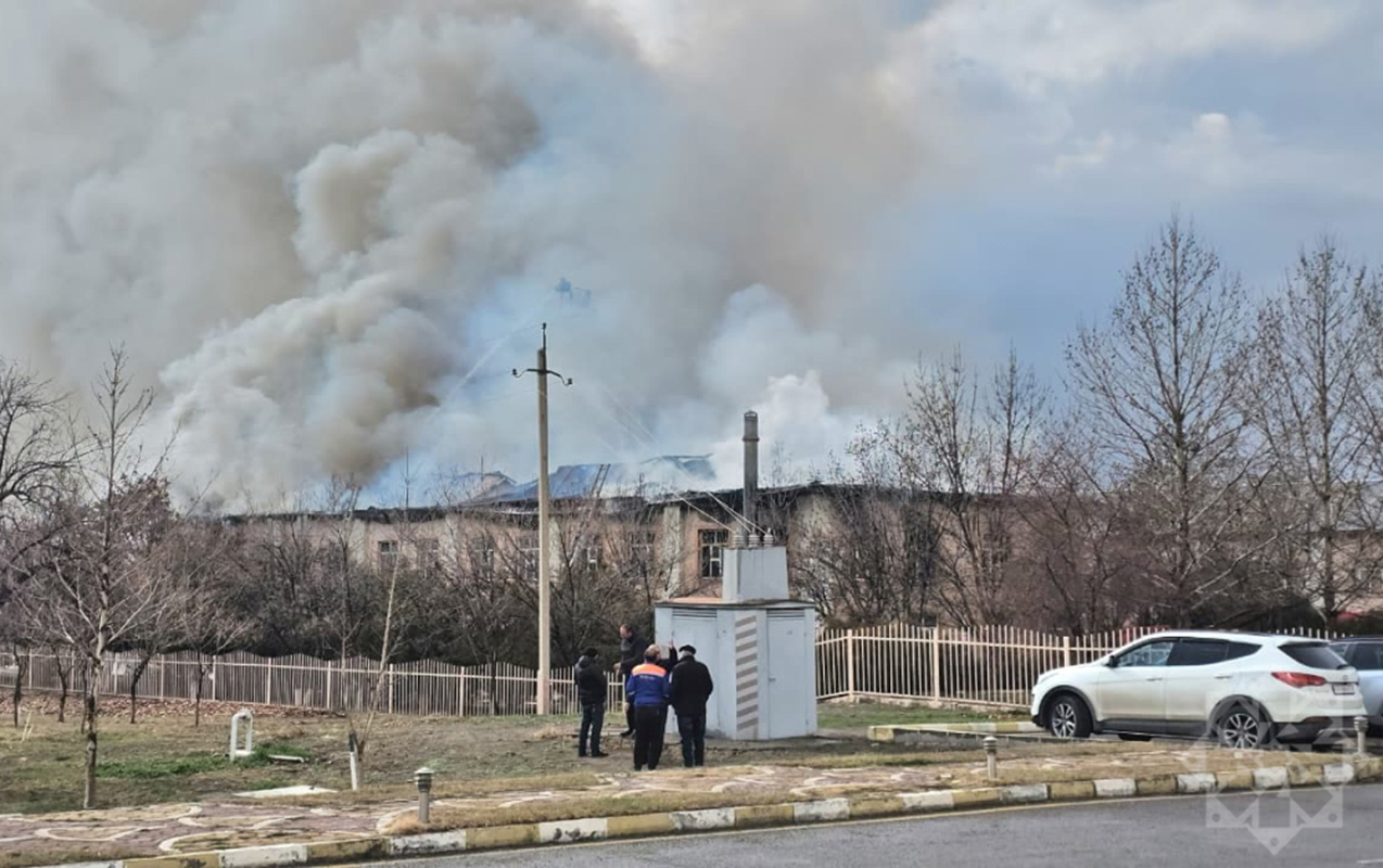 naxcivanda-herbi-hissede-yangin-basladi