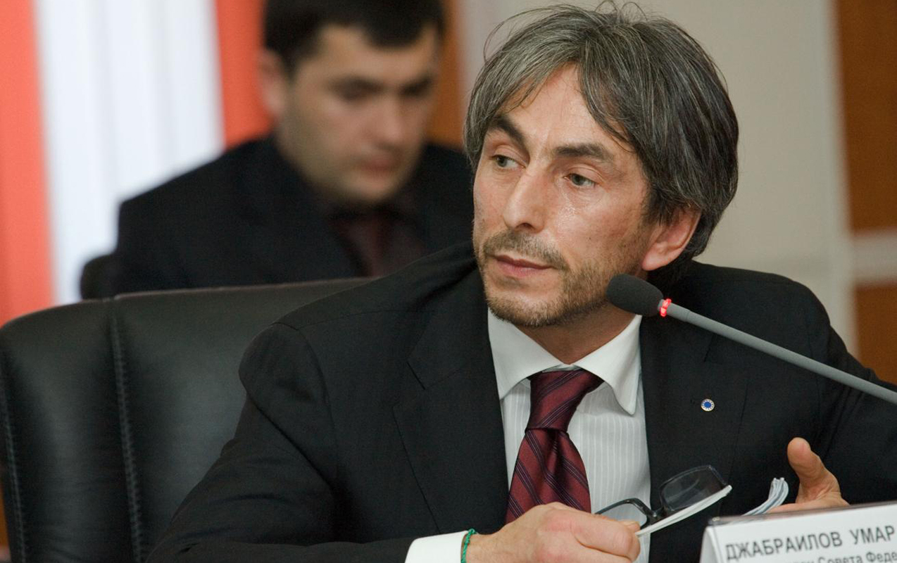 rusiyanin-taninmis-is-adami-intihar-edib