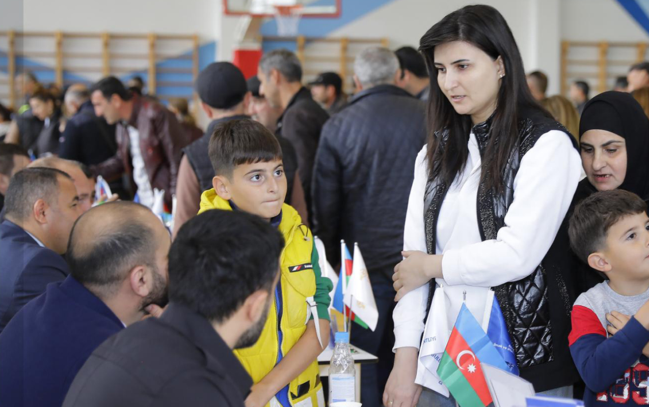 bu-il-26-emek-yarmarkasi-olub