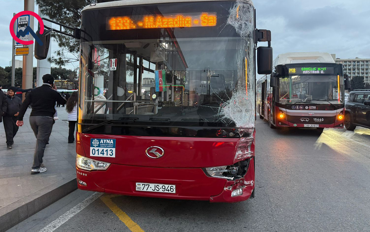 genclikde-2-marsrut-avtobusu-toqqusdu