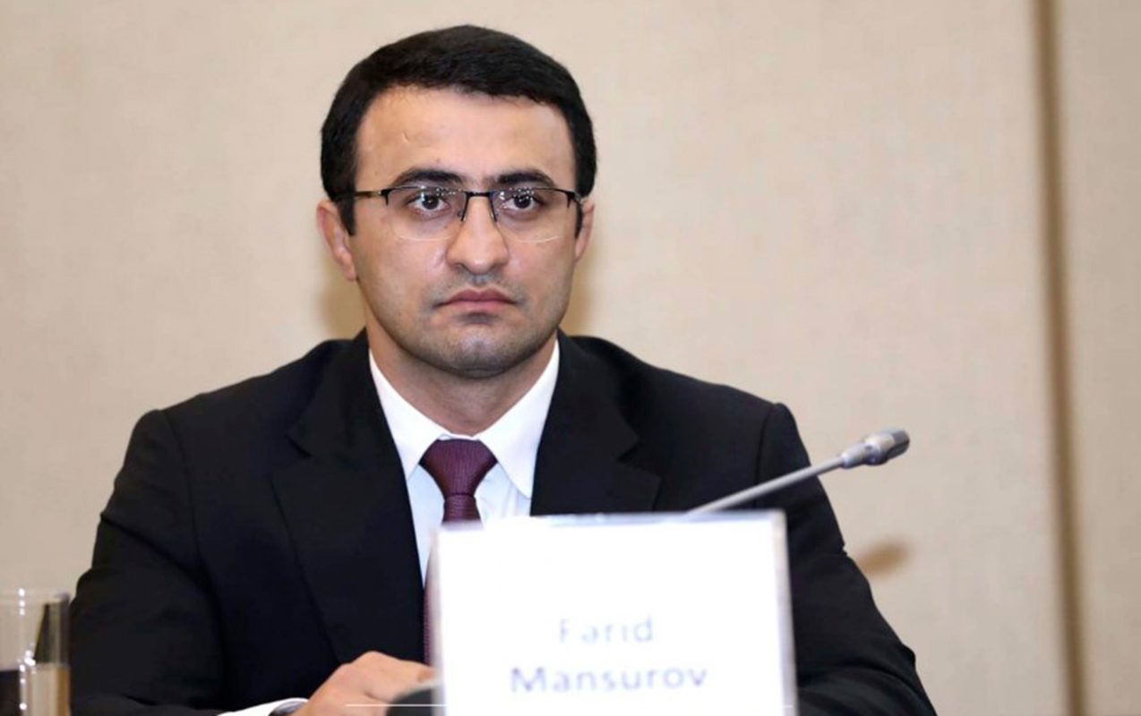 1-il-6-ay-herbi-xidmet-cekdikde-idmancini-itirmis-oluruq