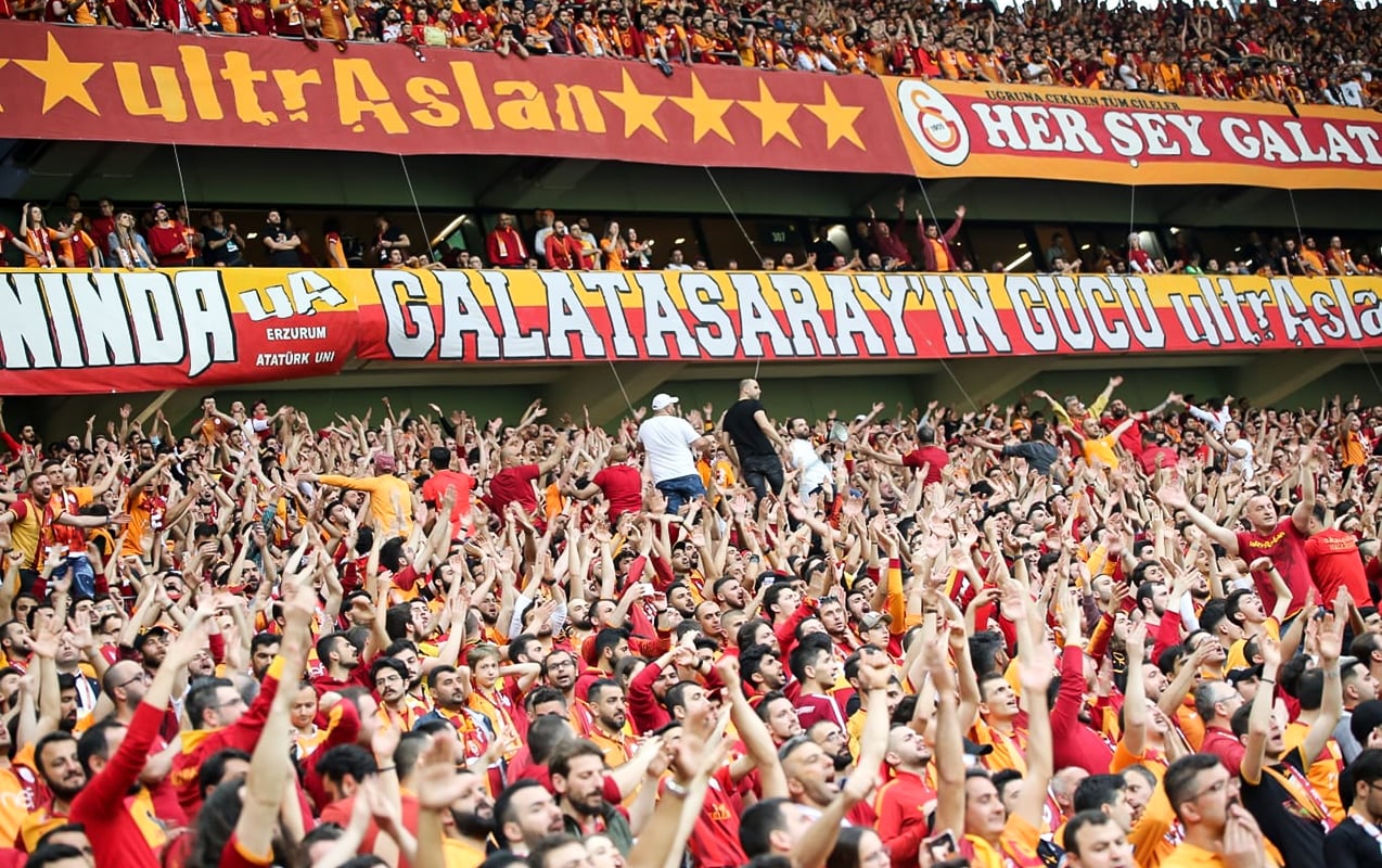 qalatasaray-azarkesleri-liverpulla-matca-buraxilmayacaq
