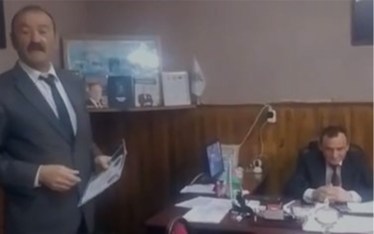 memura-saxta-mukafat-veren-jurnalist-hebs-edildi