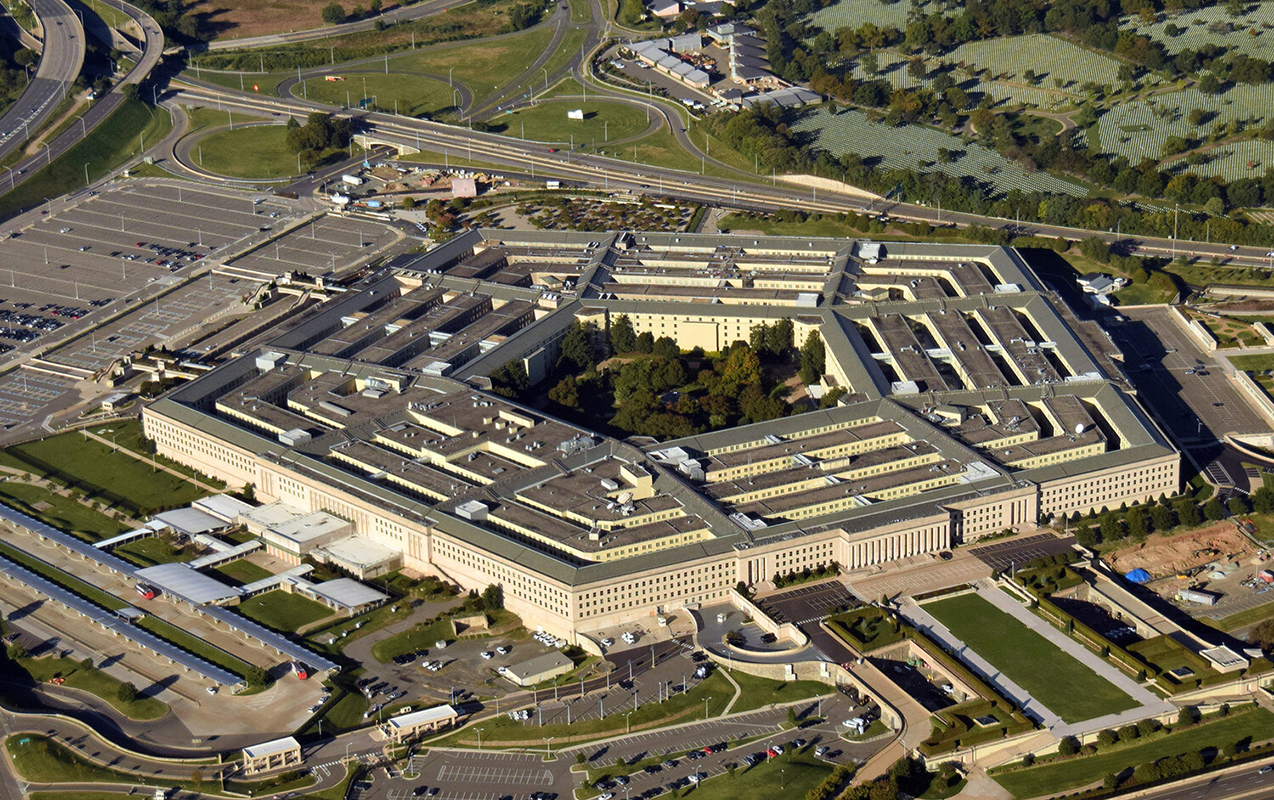 pentaqon-iranda-qizlar-mektebine-endirilen-zerbeni-arasdirir