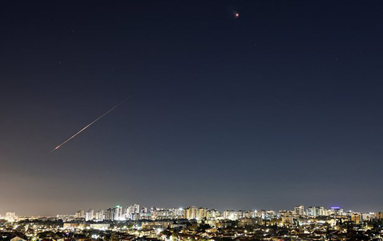 netanyahunun-ofislerinden-birini-hedefe-aldiq