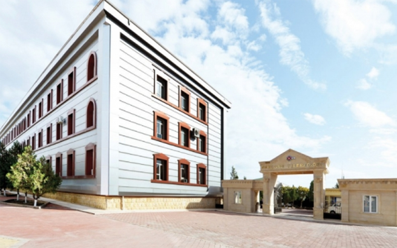 naxcivan-tv-ucun-3-studiya-dizayn-etmisik-amma-130-minimizi-vermirler