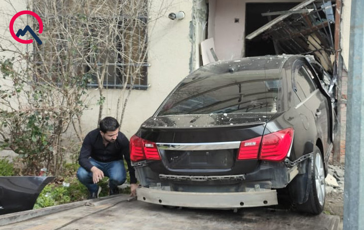 gencede-avtomobil-yasayis-binasina-cirpildi