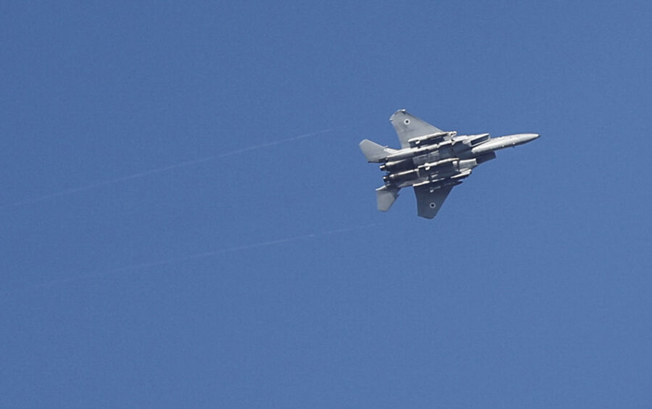 israil-tehranda-hokumet-obyektlerine-zerbeler-endirir