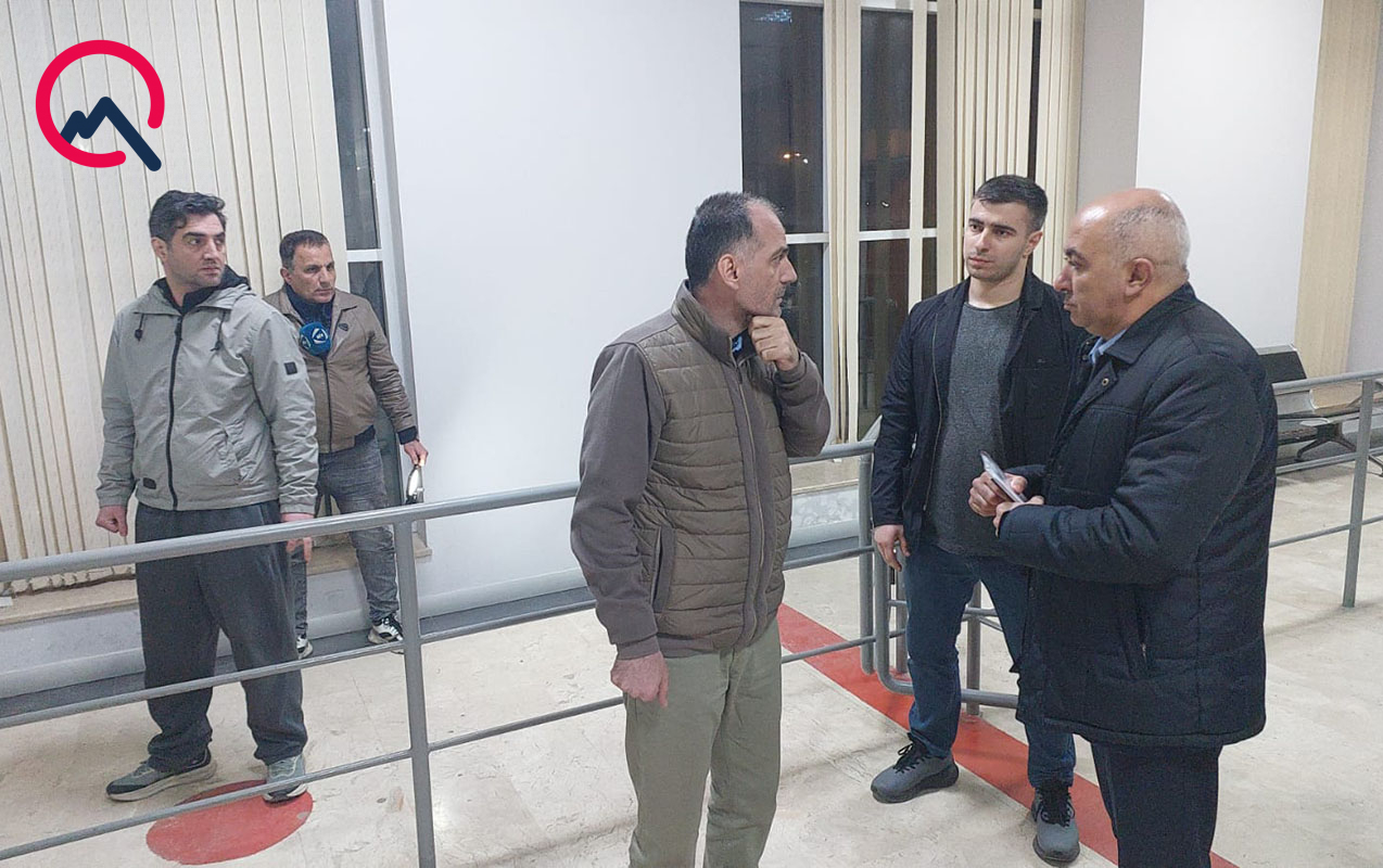 iki-azerbaycan-diplomati-irandan-texliye-edildi