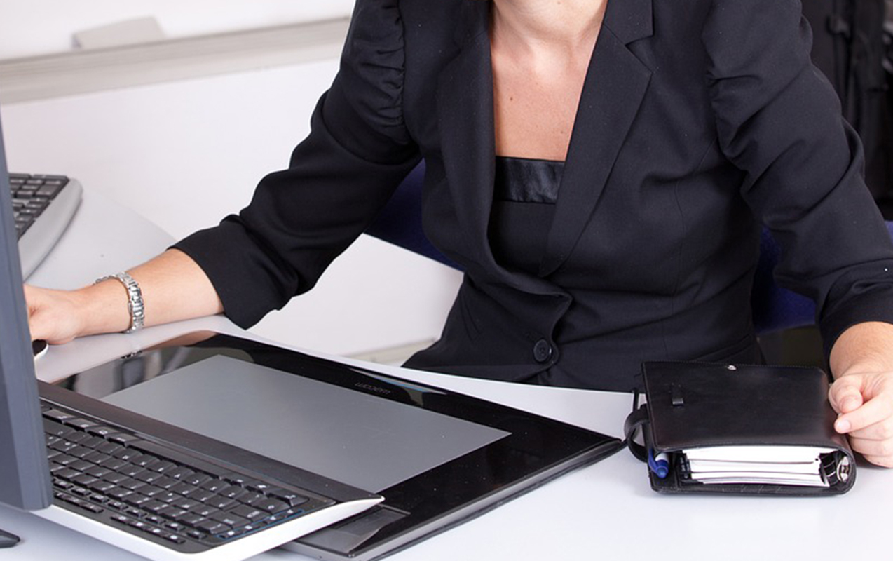 bu-sahede-calisan-qadinlarin-orta-maasi-2915-manatdir