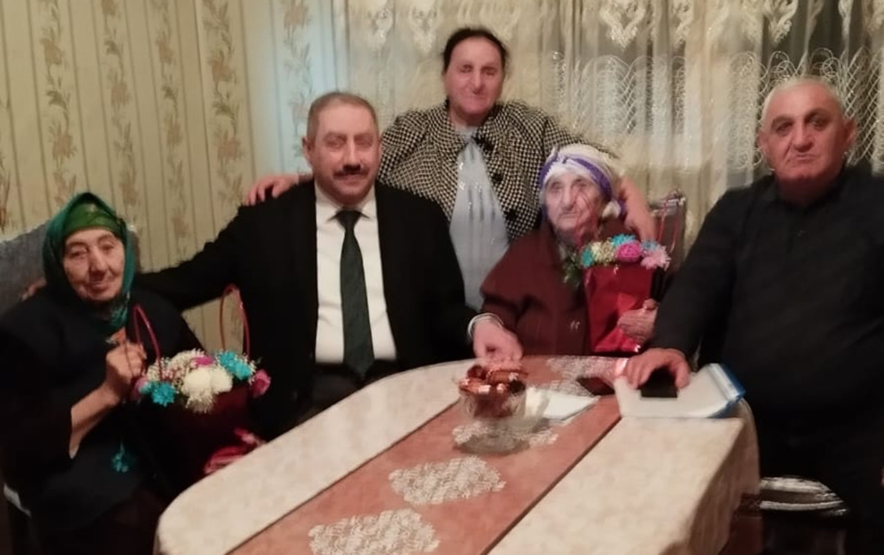 bayram-gununde-nerimanov-rayonunun-en-yasli-xanimlarini-ziyaret-etdik