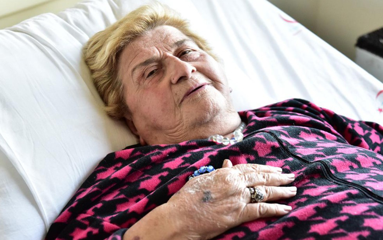 yazdigi-sozler-diller-ezberidir