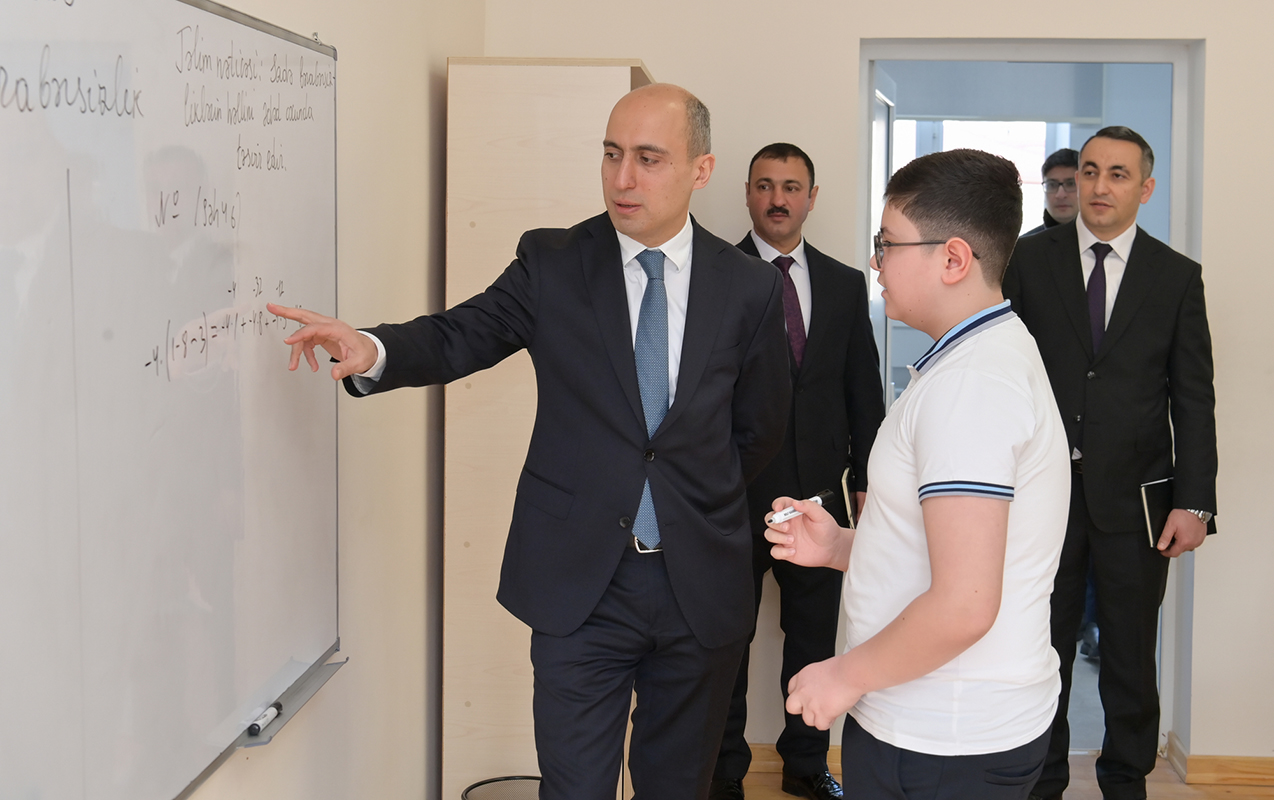 emin-emrullayev-xankendi-ve-xocali-mekteblerinde