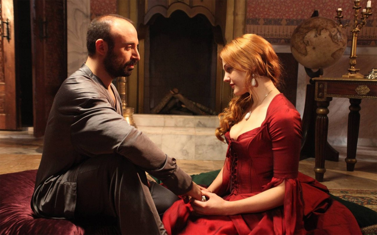 onlari-15-ilden-sonra-yeniden-eyni-filmde-izleyeceyik