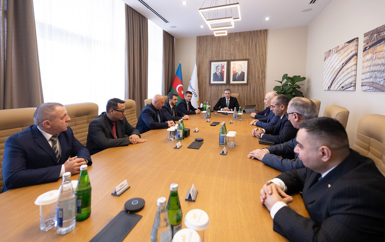 azergoldda-tereqqi-medalina-layiq-gorulmus-emekdaslarla-gorus