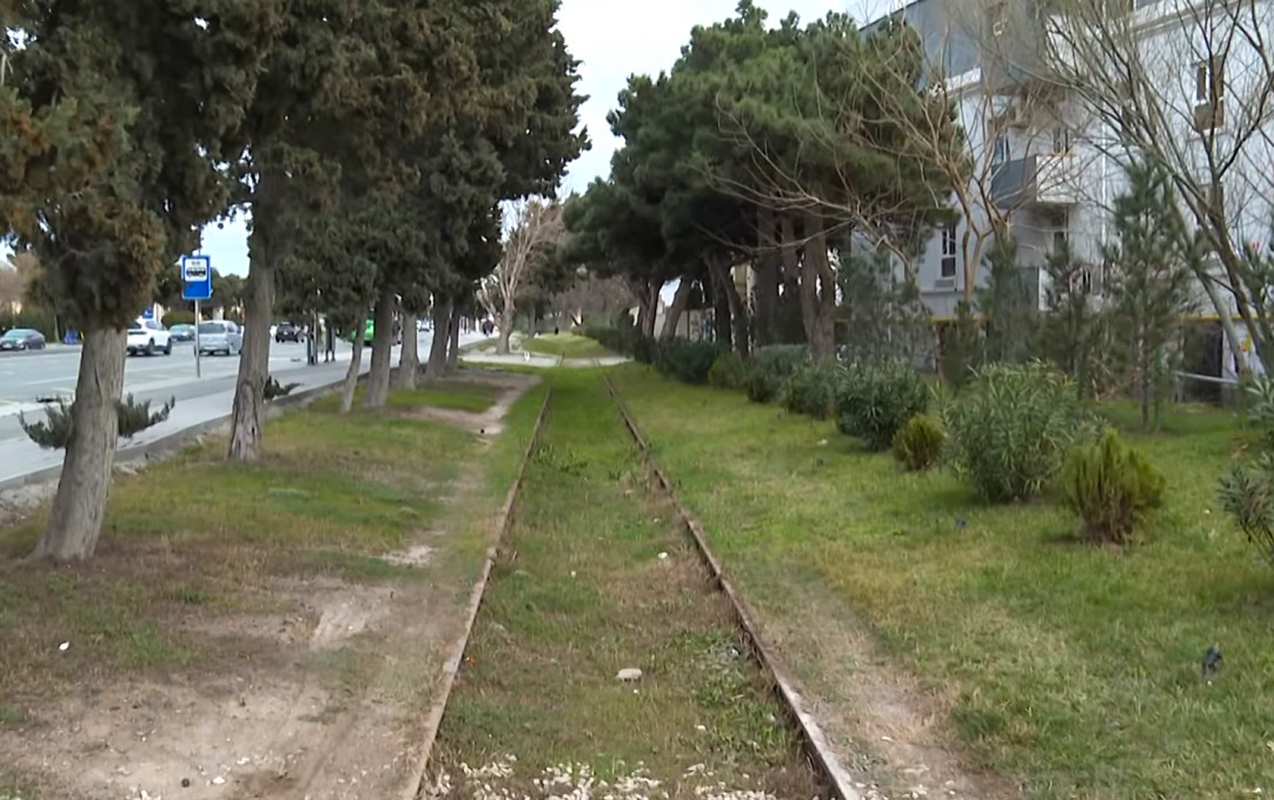 8-noyabrdaki-demir-yolu-sokulur