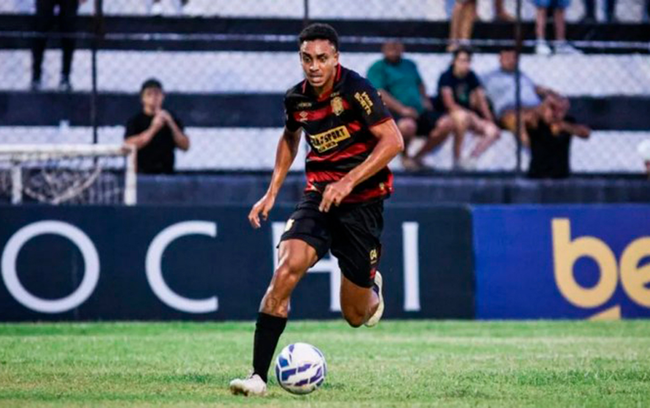 qarabag-braziliyali-mudafiecini-isteyir