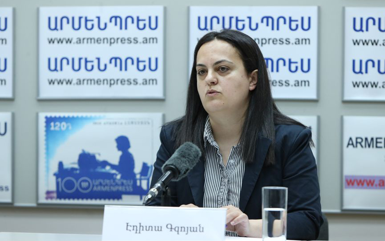 vense-qarabagla-bagli-kitab-hediyye-etdi