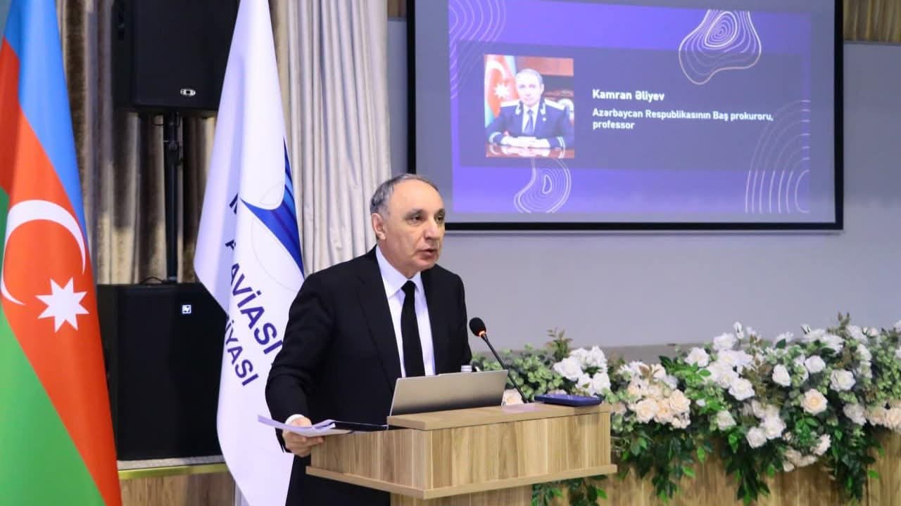 kamran-eliyev-milli-aviasiya-akademiyasinda-muhazire-kecirdi