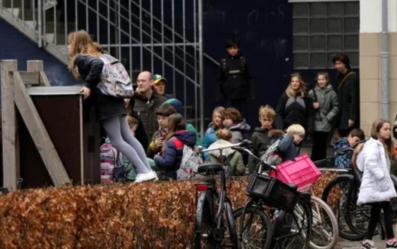 amsterdamda-yehudi-mektebinde-partlayis