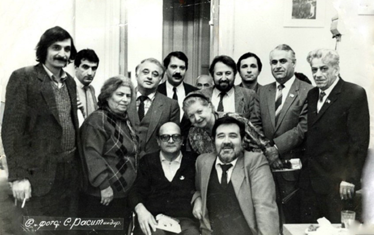 vefatindan-sonra-bu-tarixi-foto-yeniden-gundem-oldu