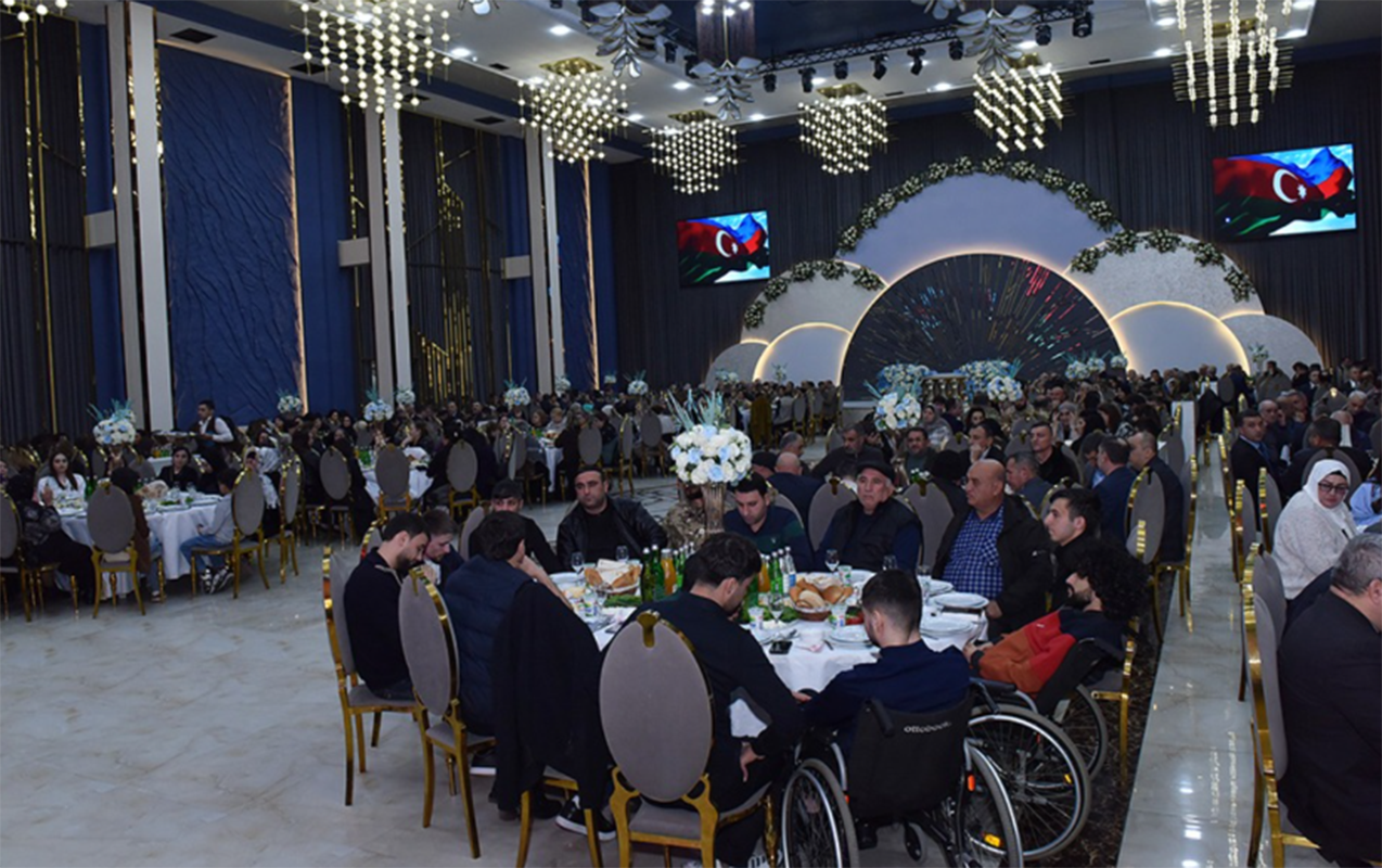 sumqayitda-iftar-sufresi-acildi