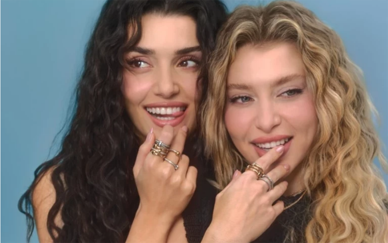 kenar-sexsler-hec-vaxt-aramiza-gire-bilmeyib