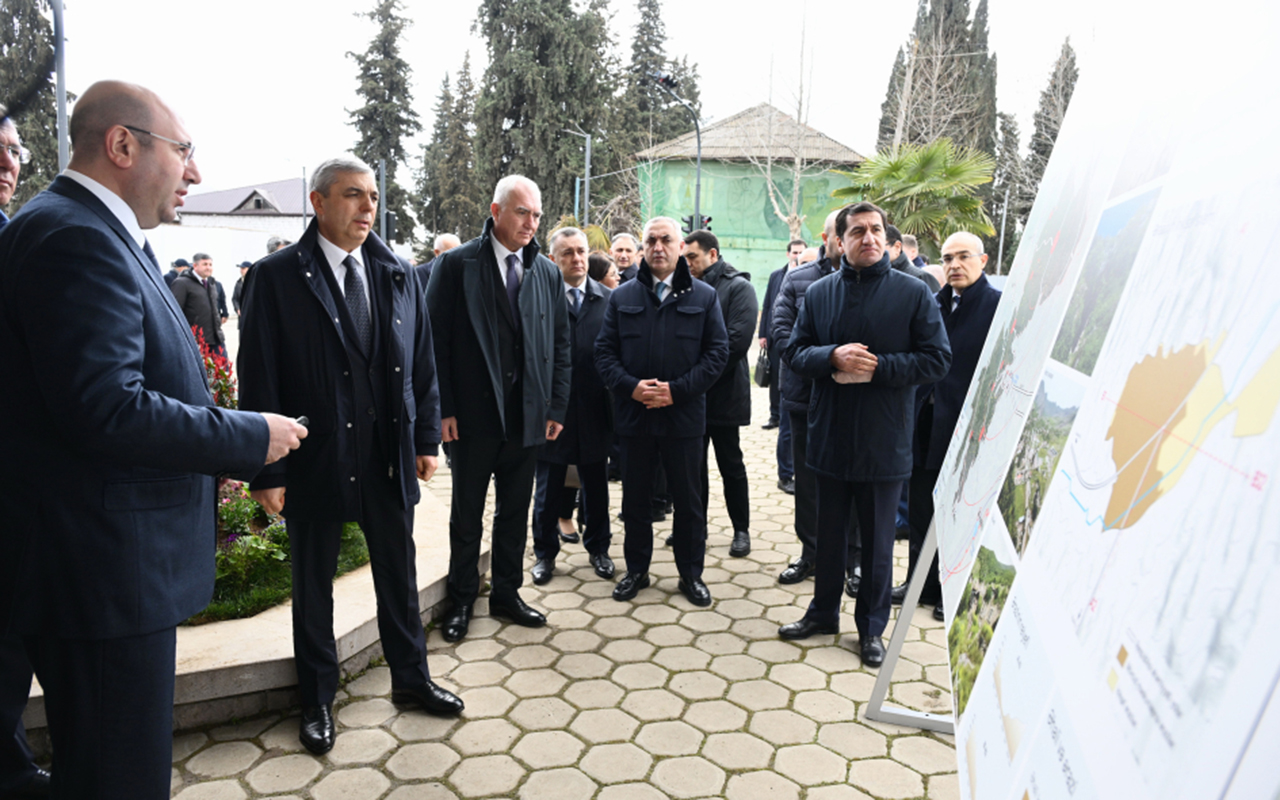 memurlar-xocavendin-bas-plani-ile-tanis-oldular