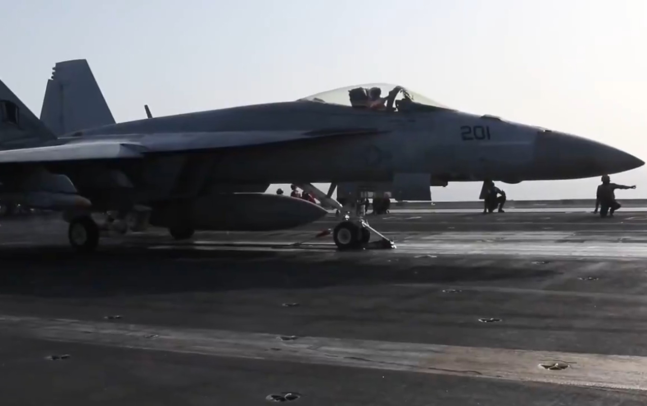 iranin-vurmusuq-dediyi-gemiden-hucuma-kecdiler