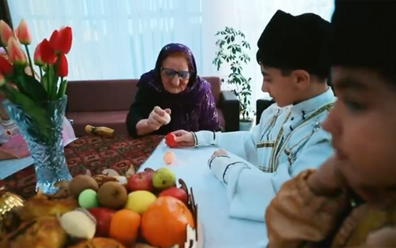 papagi-atan-da-xosbextdir-qapisi-doyulen-de