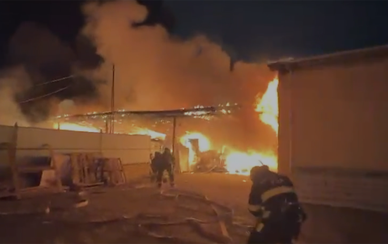 baksol-yolunda-mebel-sexi-yanir