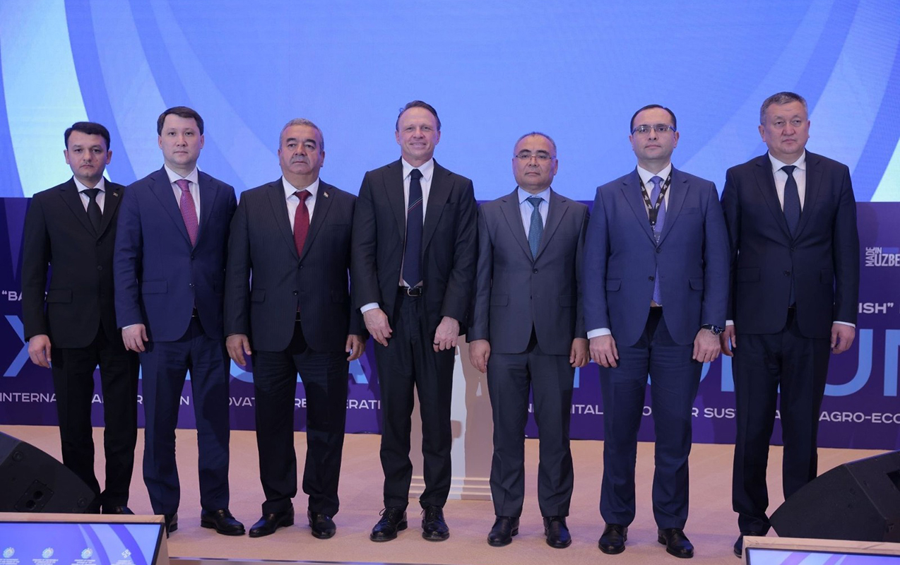 azerbaycanin-numayende-heyeti-daskendde-forumda-istirak-edir