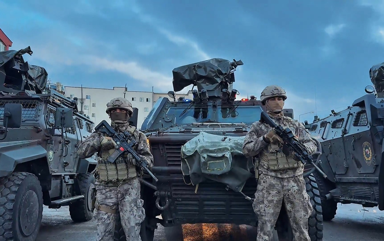 turkiyede-20-milyardliq-deleduzluq-sebekesi-bele-cokduruldu