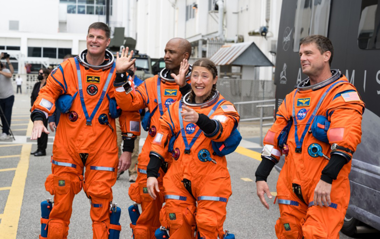 insan-en-uzaq-seyahete-cixdi