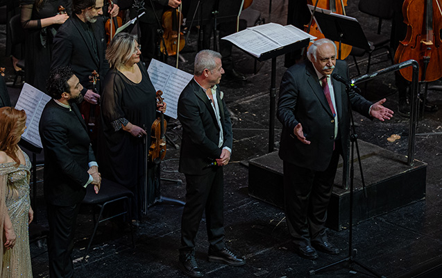 levent-yuksel-bayatilari-eldar-mansurovun-qarsisinda-ifa-etdi